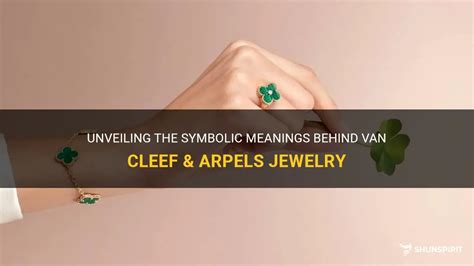 The Iconic Alhambra Collection by Van Cleef: A Fusion of East and West